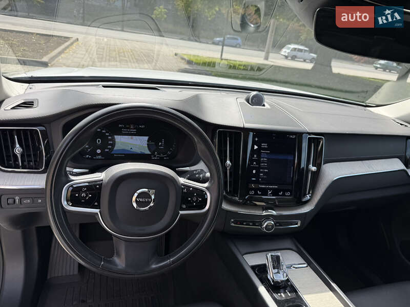 Внедорожник / Кроссовер Volvo XC60 2020 в Днепре