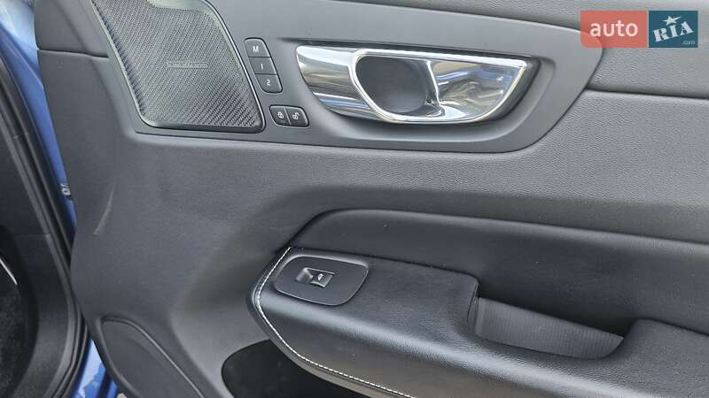 Внедорожник / Кроссовер Volvo XC60 2018 в Бродах