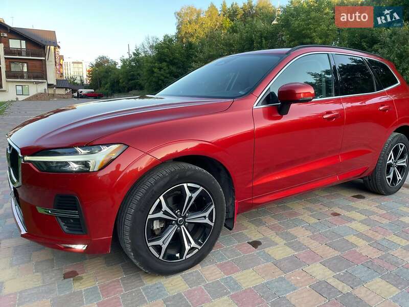 Внедорожник / Кроссовер Volvo XC60 2022 в 