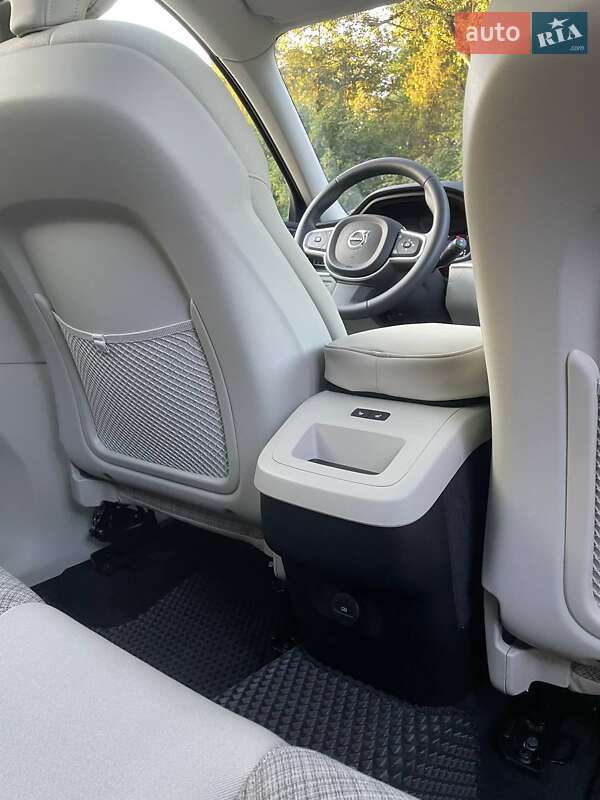 Внедорожник / Кроссовер Volvo XC60 2022 в Тернополе