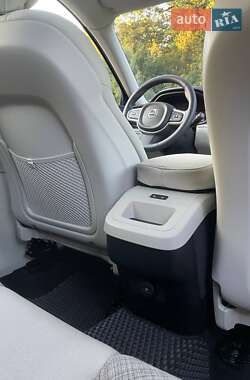 Внедорожник / Кроссовер Volvo XC60 2022 в 