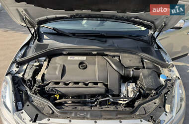 Внедорожник / Кроссовер Volvo XC60 2010 в 