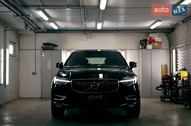 Внедорожник / Кроссовер Volvo XC60 2019 в 