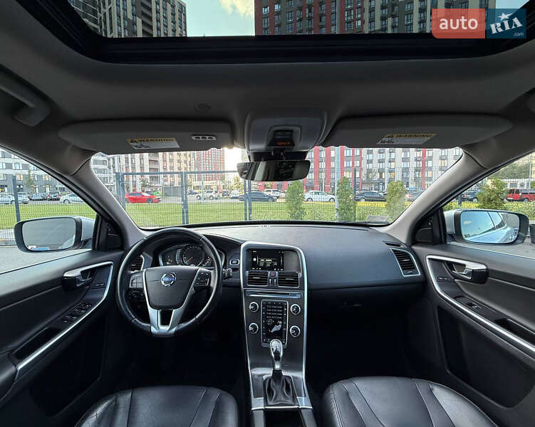 Внедорожник / Кроссовер Volvo XC60 2015 в Киеве
