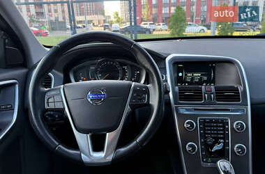 Внедорожник / Кроссовер Volvo XC60 2015 в 