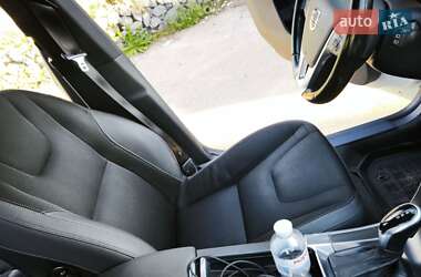 Внедорожник / Кроссовер Volvo XC60 2013 в 