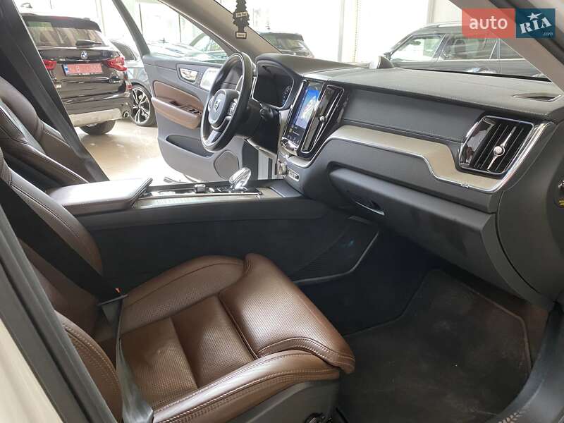 Внедорожник / Кроссовер Volvo XC60 2020 в Одессе фото 39 Внедорожник / Кроссовер Volvo XC60 2020 в Одессе