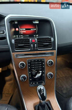 Внедорожник / Кроссовер Volvo XC60 2016 в 