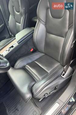Внедорожник / Кроссовер Volvo XC60 2018 в 