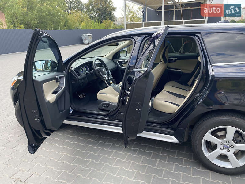 Внедорожник / Кроссовер Volvo XC60 2010 в Полтаве