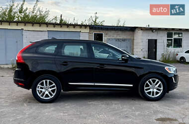 Внедорожник / Кроссовер Volvo XC60 2017 в 