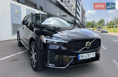 Внедорожник / Кроссовер Volvo XC60 2021 в 