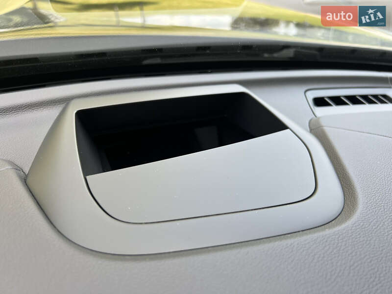 Внедорожник / Кроссовер Volvo XC60 2021 в Киеве