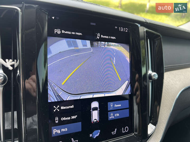 Внедорожник / Кроссовер Volvo XC60 2021 в Киеве