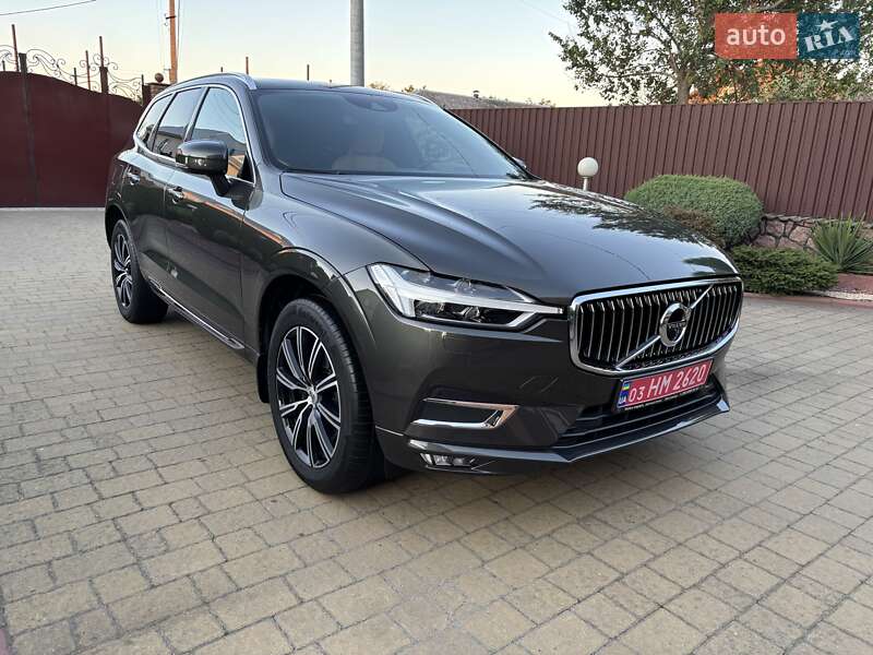 Внедорожник / Кроссовер Volvo XC60 2019 в 