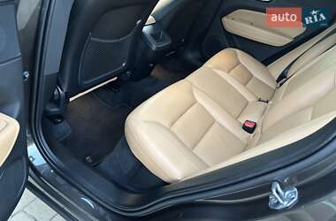 Внедорожник / Кроссовер Volvo XC60 2019 в 