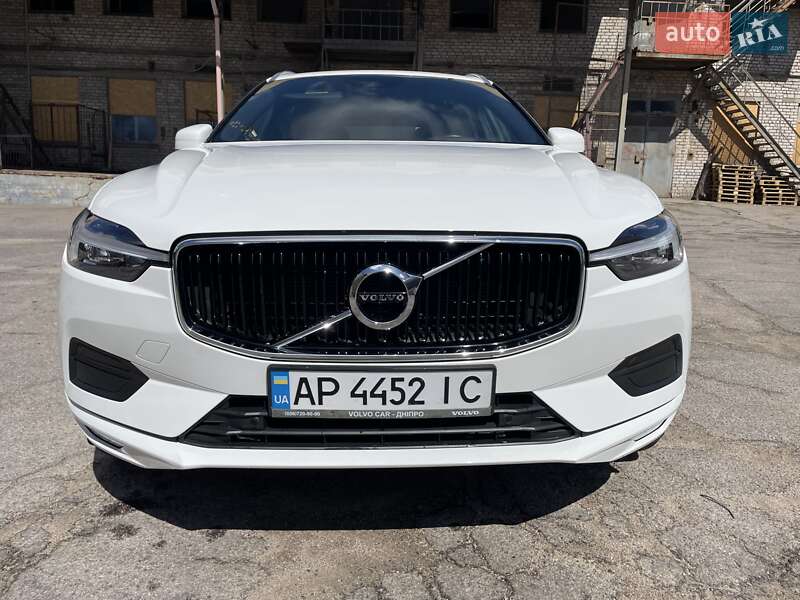 Внедорожник / Кроссовер Volvo XC60 2020 в 