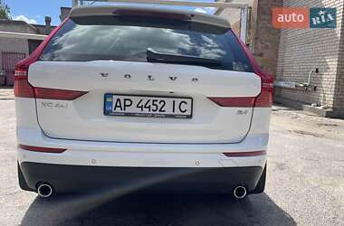 Внедорожник / Кроссовер Volvo XC60 2020 в 