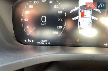 Внедорожник / Кроссовер Volvo XC60 2020 в 