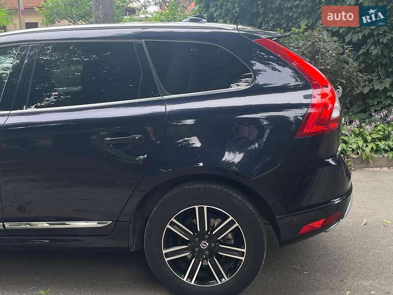 Внедорожник / Кроссовер Volvo XC60 2016 в Киеве