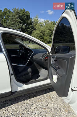 Внедорожник / Кроссовер Volvo XC60 2011 в 
