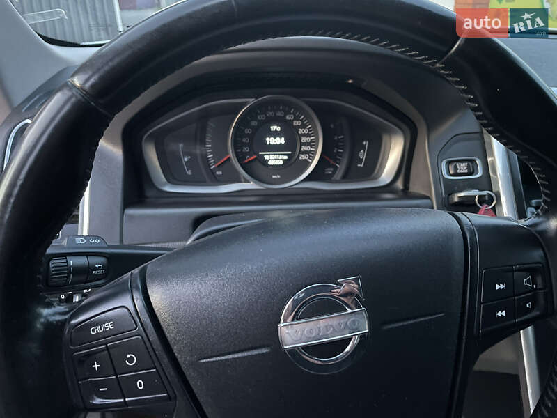 Внедорожник / Кроссовер Volvo XC60 2013 в Мироновке