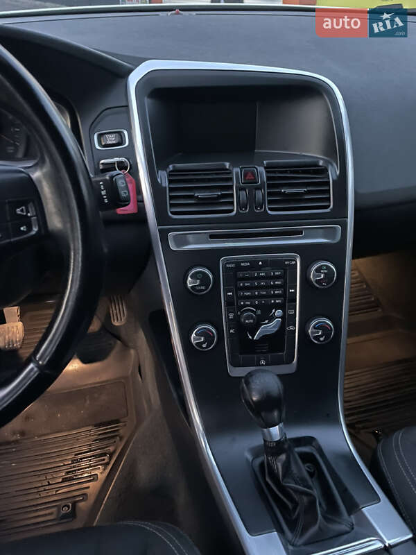 Внедорожник / Кроссовер Volvo XC60 2013 в Мироновке