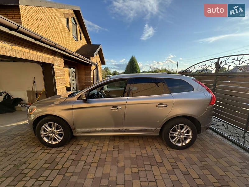 Внедорожник / Кроссовер Volvo XC60 2014 в Киеве