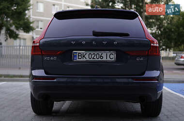 Внедорожник / Кроссовер Volvo XC60 2017 в 