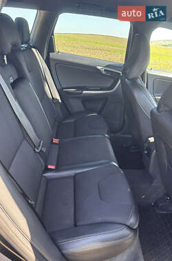 Внедорожник / Кроссовер Volvo XC60 2015 в 