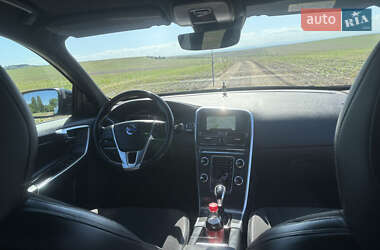 Внедорожник / Кроссовер Volvo XC60 2015 в 