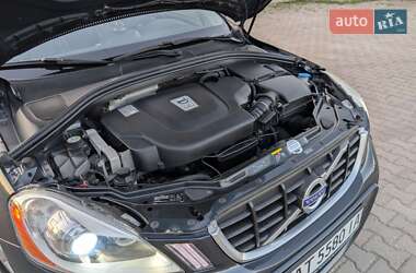 Внедорожник / Кроссовер Volvo XC60 2010 в 