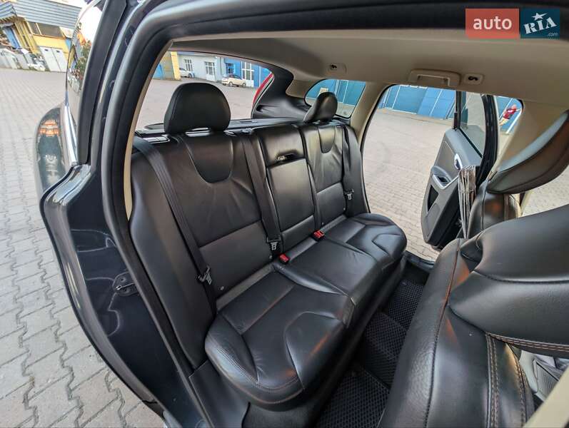 Внедорожник / Кроссовер Volvo XC60 2010 в Ивано-Франковске фото 78 Внедорожник / Кроссовер Volvo XC60 2010 в Ивано-Франковске