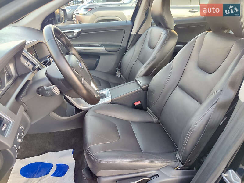 Внедорожник / Кроссовер Volvo XC60 2016 в Киеве