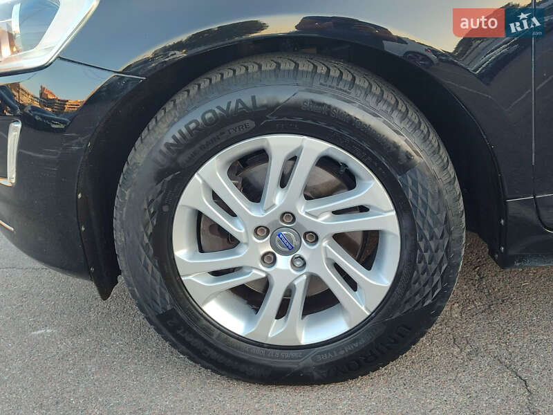 Внедорожник / Кроссовер Volvo XC60 2016 в Киеве