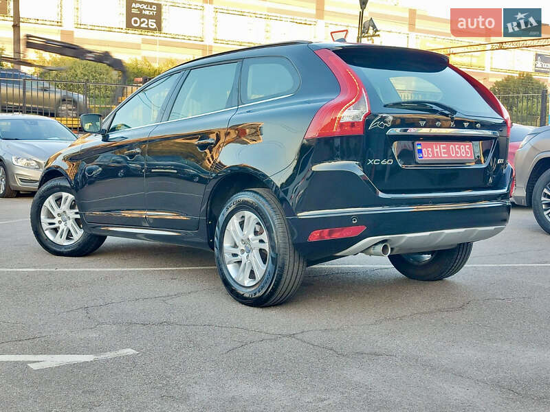 Внедорожник / Кроссовер Volvo XC60 2016 в Киеве