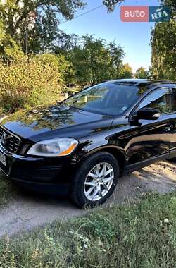 Внедорожник / Кроссовер Volvo XC60 2011 в 