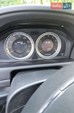 Внедорожник / Кроссовер Volvo XC60 2012 в 