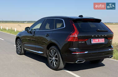 Внедорожник / Кроссовер Volvo XC60 2021 в 