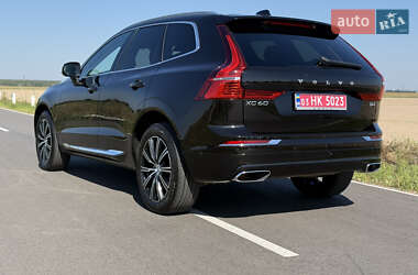 Внедорожник / Кроссовер Volvo XC60 2021 в 