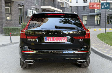 Внедорожник / Кроссовер Volvo XC60 2021 в 