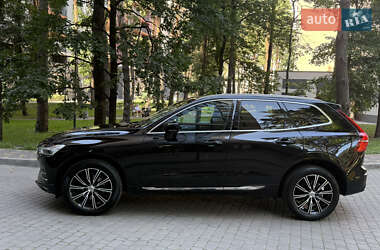 Внедорожник / Кроссовер Volvo XC60 2021 в 