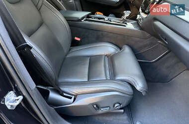 Внедорожник / Кроссовер Volvo XC60 2021 в 