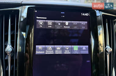Внедорожник / Кроссовер Volvo XC60 2021 в 