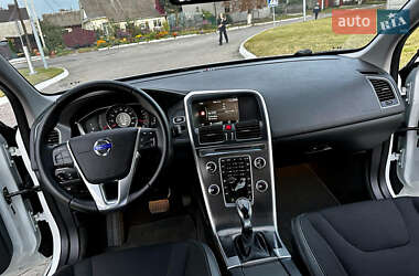 Внедорожник / Кроссовер Volvo XC60 2015 в 