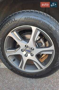 Внедорожник / Кроссовер Volvo XC60 2010 в 
