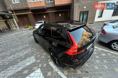 Внедорожник / Кроссовер Volvo XC60 2024 в 