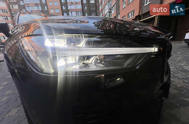 Внедорожник / Кроссовер Volvo XC60 2024 в 