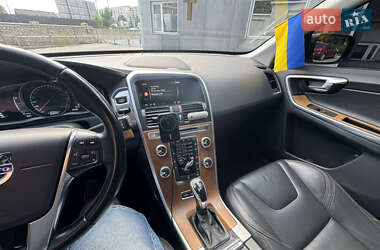 Внедорожник / Кроссовер Volvo XC60 2014 в 