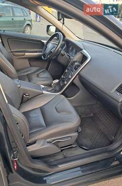 Позашляховик / Кросовер Volvo XC60 2013 в 